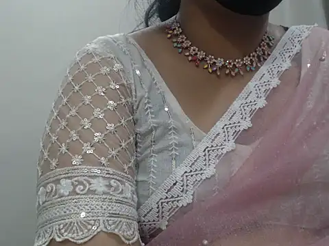 Lovely_Siri_23's Webcam Show