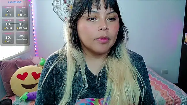 Chat +18 de EllieMoonX ao vivo