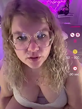 CurvyAnonymousGirl89 Adlı Modelin Web Kamerası Şovu