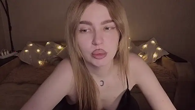 ViolettaLopezのライブXXXチャット