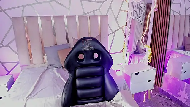 CYRUS_TAY Chat XXX in diretta