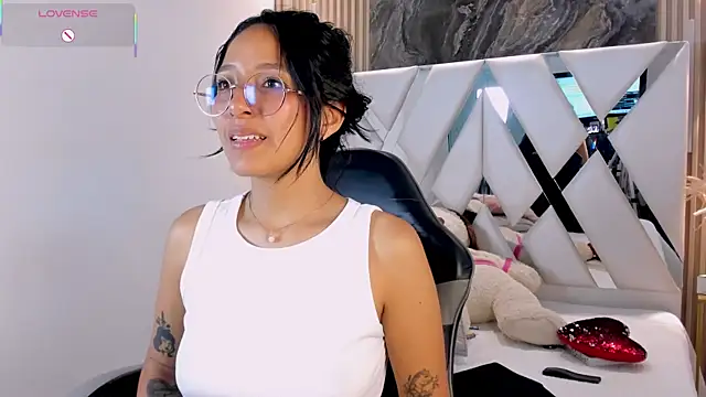 Valery_wang élő XXX-chatje