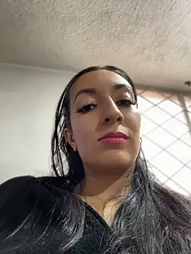 SALOME_KORLAND élő XXX-chatje