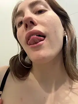 Tiny_Anny – Kamerová šou