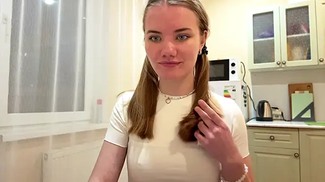 XXX chat uživo modela doana_bebriti