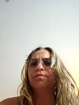 BLONDKICIA1n Live XXX chat