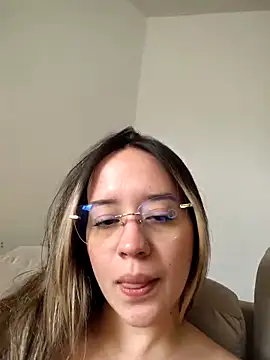 XXX chat uživo modela Dani_javi