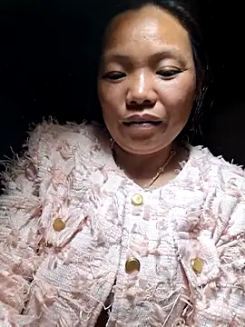 miomio-12's Live XXX Chat