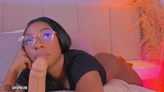 aprilebony_: απευθείας συνομιλία ΧΧΧ