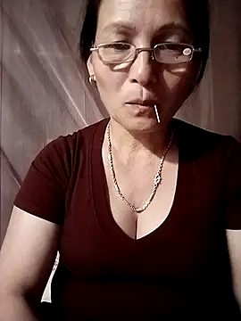 Chatroom XXX en direct de Cucci07