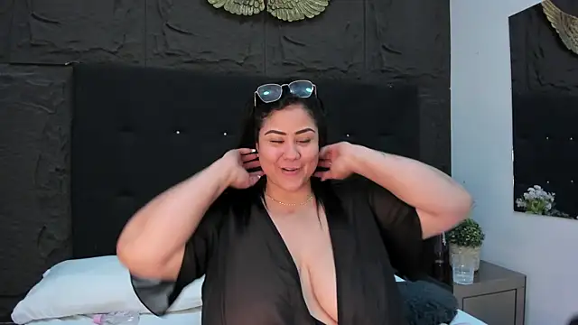 MillaGrey's Webcam Show