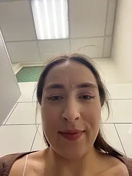 Show modela Holly_Play na web-kameri