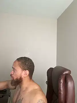 Fathero1timeのライブXXXチャット