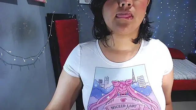 Sweettei Chat XXX live