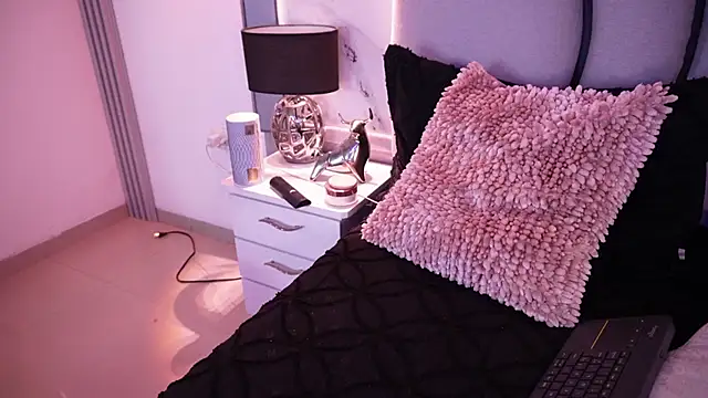 Julieta_priv – Live XXX-chat