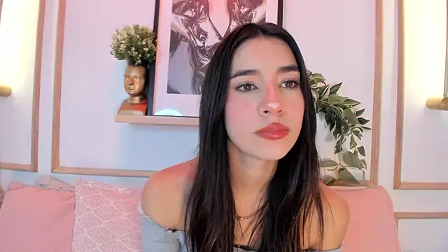 Nanami_ Chat XXX in diretta