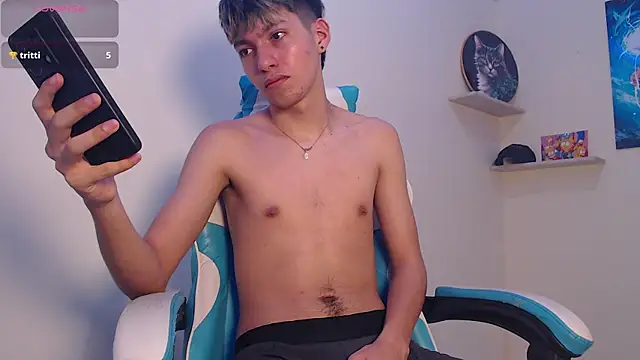 harry_jonshon69 élő XXX-chatje