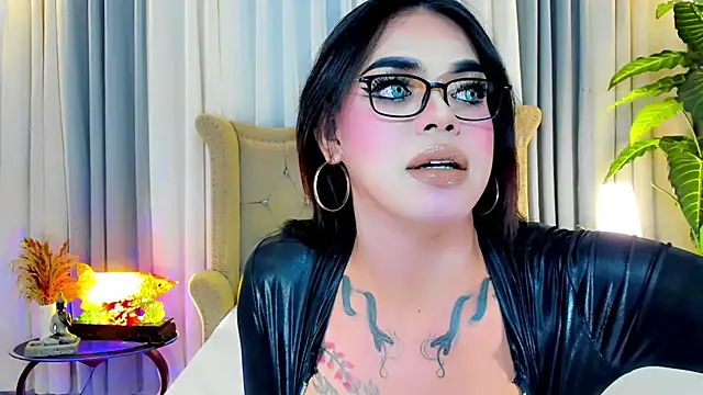 MochaliciousTransOnTop – Live XXX-chat