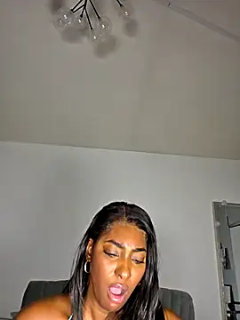 ddlynn élő XXX-chatje