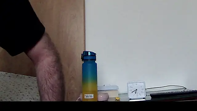 Pokazy przed kamerką – Fuckerman1976