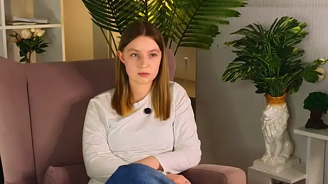 RebeccaAzim Webcam-Show