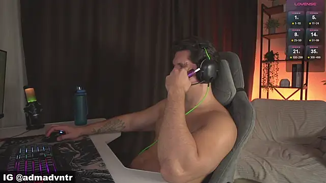 Rus_adventure7のライブXXXチャット