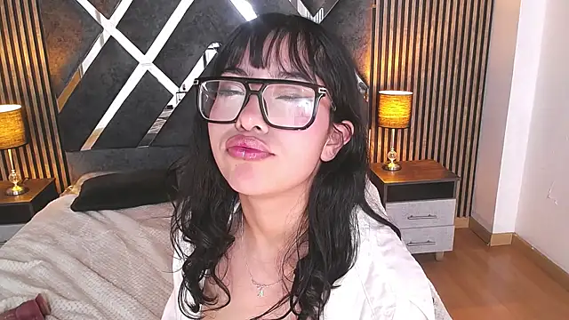 Amy_channel: απευθείας συνομιλία ΧΧΧ