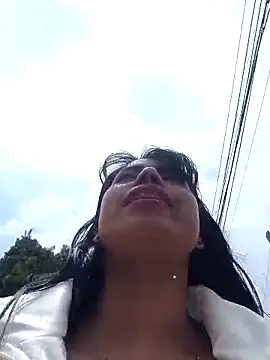 _andrea30のライブXXXチャット