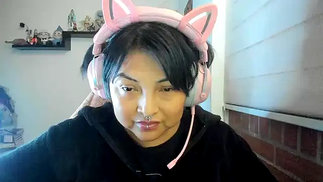 Shaddycute_ – Naživo XXX chat