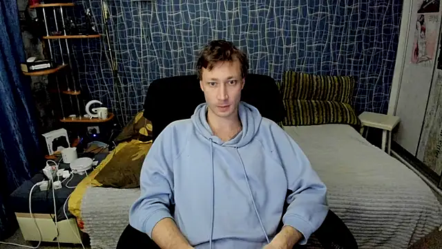 CuteBoy228: διαδικτυακό σόου στην κάμερα