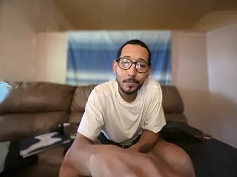 ThrowedWorldWideのライブXXXチャット