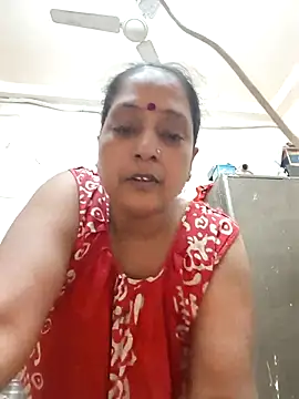 Hot-Sana2 élő XXX-chatje