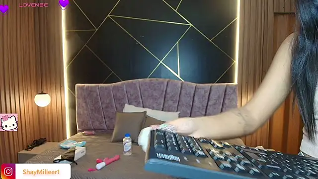 ShayMilleer 现场XXX聊天