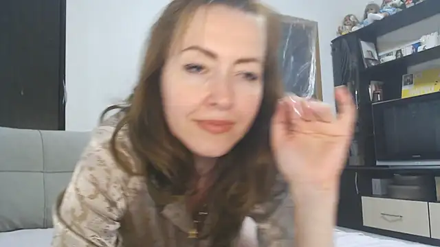 NicoleEunice87 Adlı Modelin Canlı XXX Sohbeti