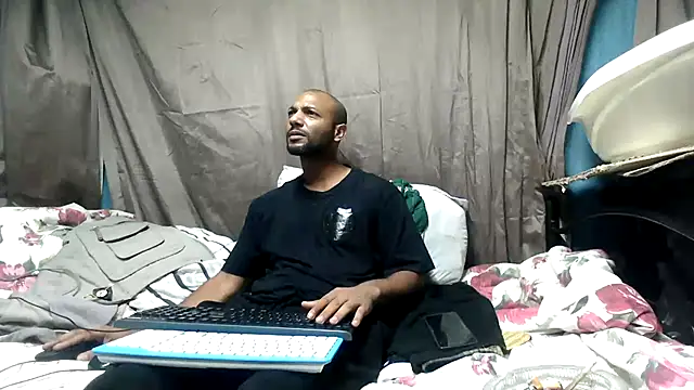 Chat +18 de Camodick ao vivo