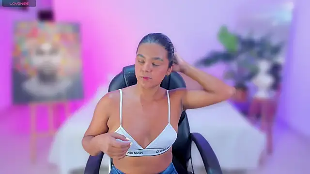 JANYLOVE__ – Naživo XXX chat