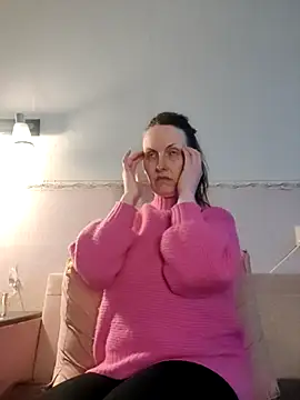 Evelina_cute 即時 XXX 聊天