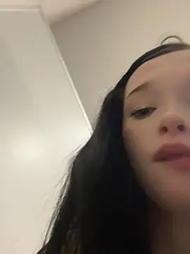 Flora_Ray: онлайн-секс-чат