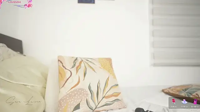 sara-lauren Adlı Modelin Canlı XXX Sohbeti