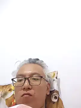 leoUSIR লাইভ XXX চ্যাট