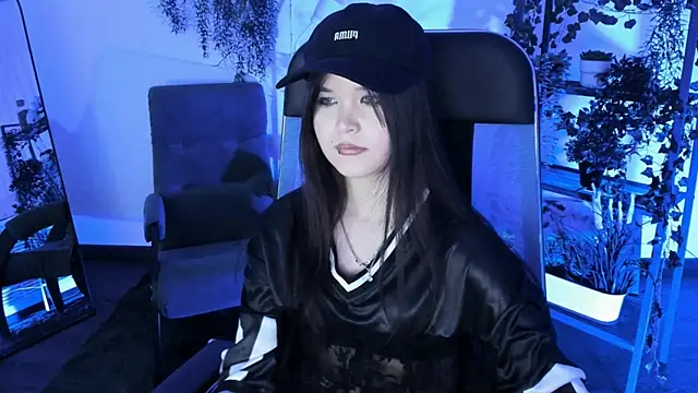 Chat +18 de Elainebeness ao vivo