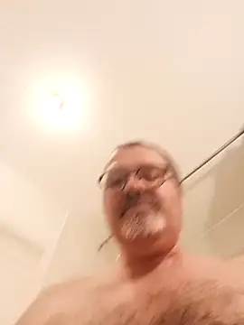 mike9473 Show in webcam