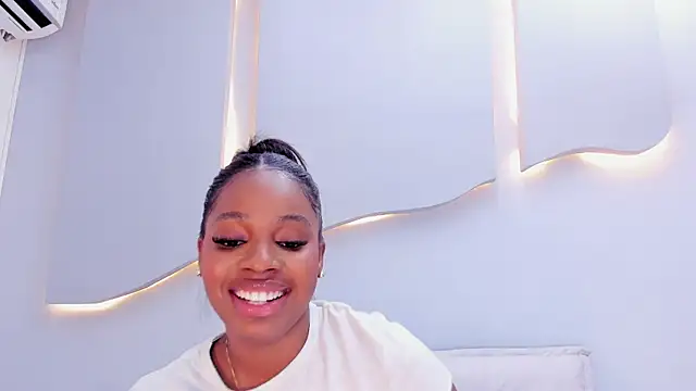 EmilyDiaaz's Live XXX Chat