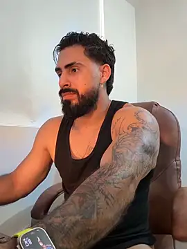 Ryan_Black3 Show in webcam