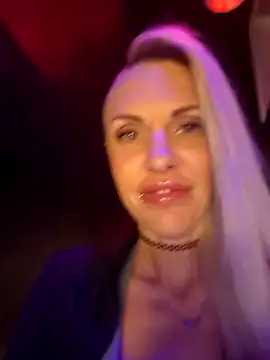 UK_Tall_Barbie_SlutのライブXXXチャット