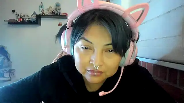 Shaddycute_ Adlı Modelin Canlı XXX Sohbeti