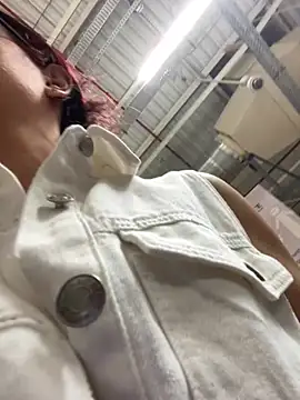 Chatroom XXX en direct de NataKitten