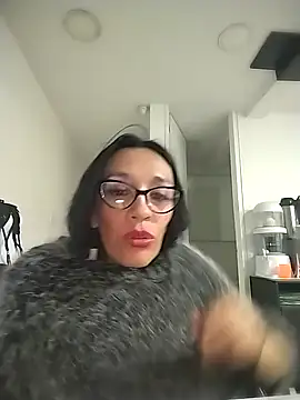 Онлайн чат XXX Shantey_Laurent