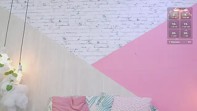 sophia_brunette_ Adlı Modelin Web Kamerası Şovu