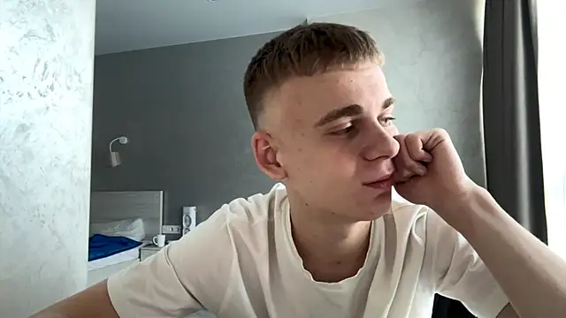 Pokazy przed kamerką – SoloFury